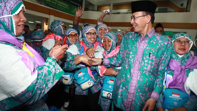 Konflik internal kembali menerpa PPP. Partai berlambang Kabah itu terpecah lagi menjadi dua kubu. Belum ada tanda-tanda bakal&nbsp;damai.