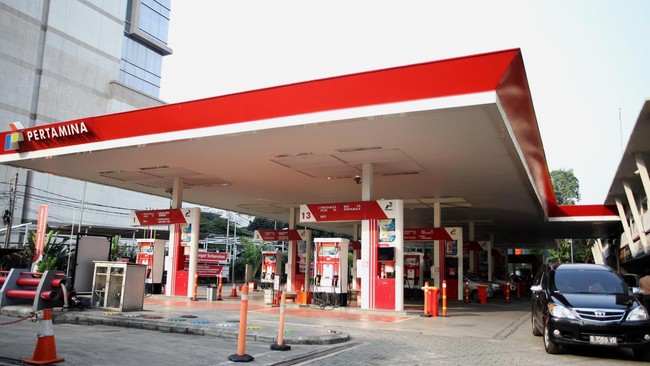 Maraknya praktik penyelewengan dalam pembelian bbm bersubsidi dituding menjadi penyebab jebolnya kuota subisdi bahan bakar minyak tahun ini. Solar paling jebol.