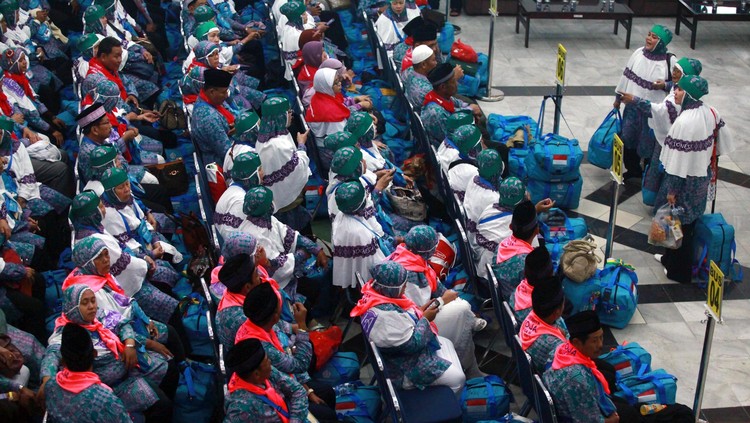 Pemerintah Arab Saudi memutuskan untuk melakukan penangguhan ibadah umrah, berlaku bagi seluruh negara. Begitu juga turis yang ingin berkunjung ke Arab Saudi.