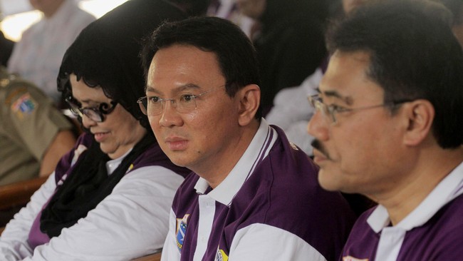 "Buat apa pindah partai kalau tak mungkin mencalonkan diri lagi, sebab pemilihan kepala daerah ke depannya lewat DPRD," kata Ahok menyindir Gerindra. Partai mana yang sudah siap menampung Wagub DKI itu?