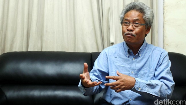 Kepala Badan Geologi Kementerian ESDM Surono menyatakan erupsi Sinabung berpotensi besar dan menerus sampai kurang lebih lima tahun.