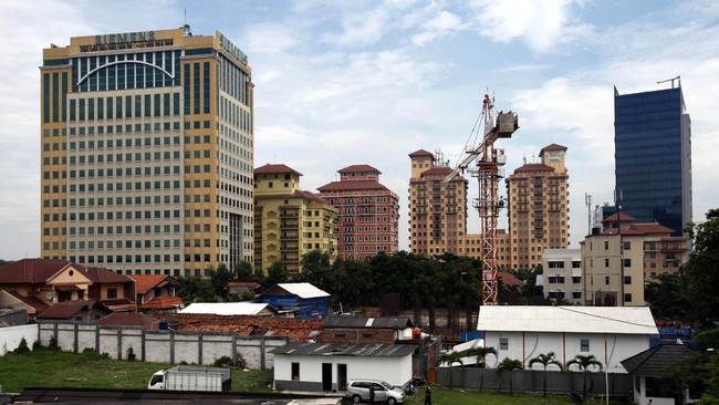 Ahok ingin seluruh gedung kantor di Jakarta dipasang LED sebagai media iklan luar ruangan atau sebagai papan nama gedung tersebut. 