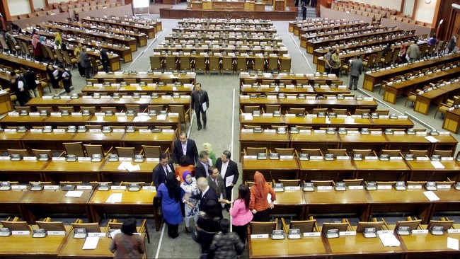 PDIP berharap banyak pada Demokrat dalam voting genting RUU Pilkada di paripurna. Anggota Fraksi Demokrat bak bala tentara keselamatan bagi PDIP.