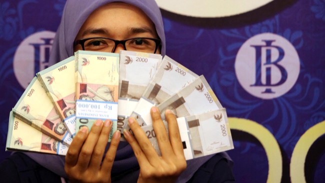 Jumlah cadangan devisa per September 2015 sebesar US$101,7 miliar, turun US$3,6 miliar dibandingkan dengan posisi bulan sebelumnya US$ 105,3 miliar.