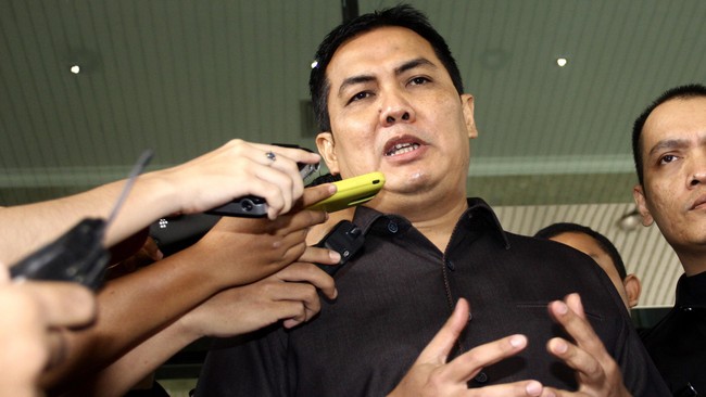 Direktur PT Papua Indah Perkasa Teddy Renyut mengatakan pengalamannya selama mengajukan proyek di Kementerian Pembangunan Daerah Tertinggal. Menurut Teddy, untuk dapat tender harus pakai uang.