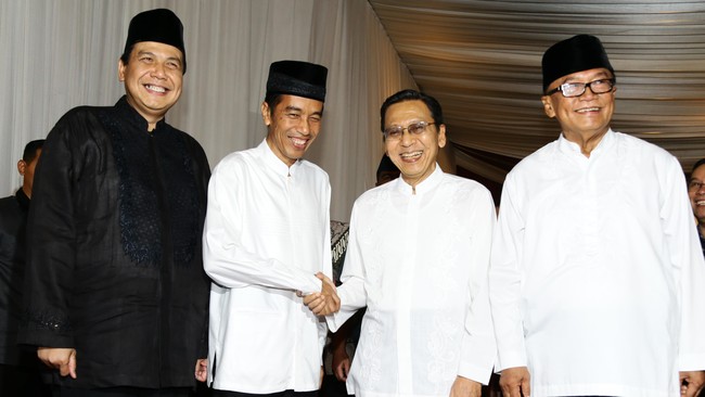 Boediono mengungkapkan semasa muda Ayahnya, Ahmad Sastro Sarjono, sangat aktif dan rajin berorganisasi.