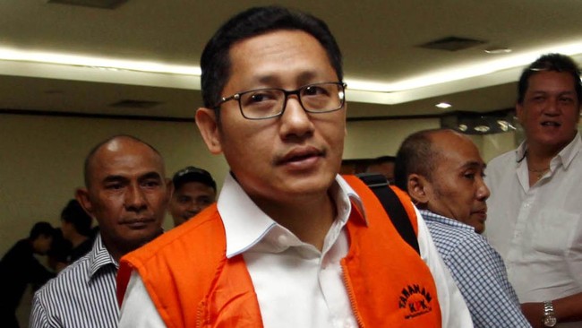 KPK menganggap Anas terbukti melakukan tindakan melawan hukum sebagaimana yang tercantum dalam tuntutan jaksa Komisi Pemberantasan Korupsi