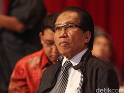 Ishadi SK di Antara Prof Soemitro, Karl Marx, dan Mba Tutut