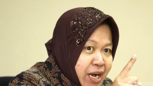Rencana pembangunan monorail di Surabaya sudah dibahas sejak tiga tahun lalu tapi tak kunjung terealisasi. Wali Kota Surabaya Tri Rismaharini pun geram.