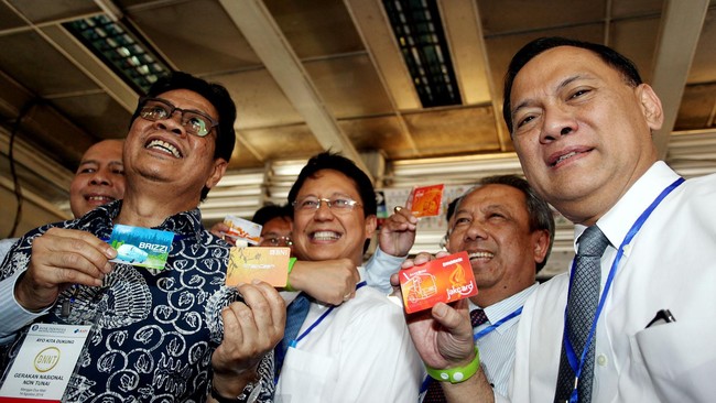 BCA sebagai bank transaksional terbesar di Indonesia ingin nasabah lebih nyaman bertransaksi melalui ATM