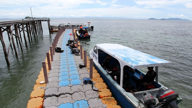 Kementerian Perhubungan akan membangun runway dan terminal bandara Werur pada tahun 2015.