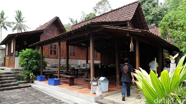 Hutan adat sulit dikukuhkan jika tidak ada landasan hukum atau pengakuan hukum di daerah.
