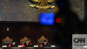 Diambil Sumpah Jadi Hakim MK Esok, Palguna Terbang ke Jakarta