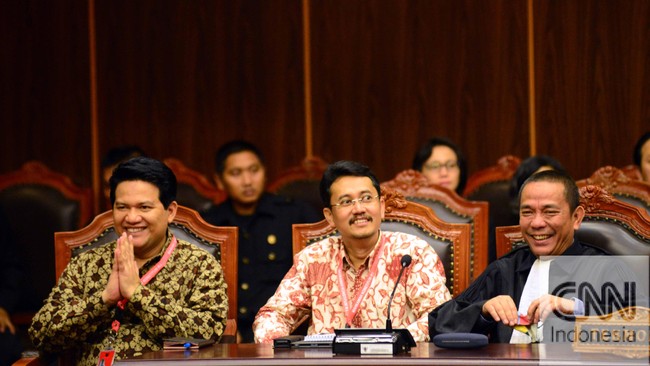 "Penghematan anggaran untuk kegiatan yang tidak penting, memang penting. Tapi apakah lembaga demokrasi penting buat negara kita?" kata Ketua KPU Husni Kamil Manik.