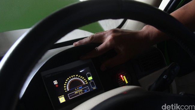 Mobil yang bisa menyetir sendiri seakan menjadi tren. Setelah Google memperkenalkan mobil jenis tersebut, para produsen otomotif mulai ikut membuat produk serupa.