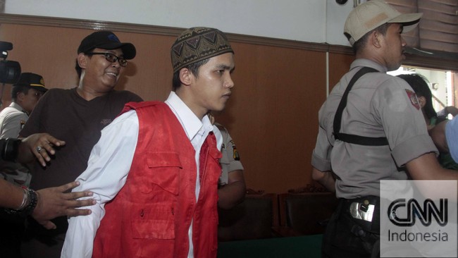 Kuasa hukum terdakwa Jakarta International School Patra M. Zen meminta Kompolnas untuk keluarkan rekomendasi penyelidikan lanjut terkait kematian Azwar.