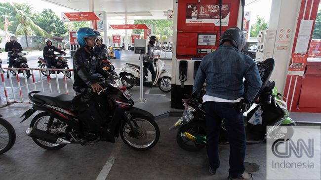 Libur Akhir 2017, Distribusi Premium dan Solar Susut Distribusi bahan bakar minyak (BBM) jenis premium dan solar diklaim menyusut pada momentum Natal dan Tahun Baru 2018 dibandingkan periode sebelumnya.