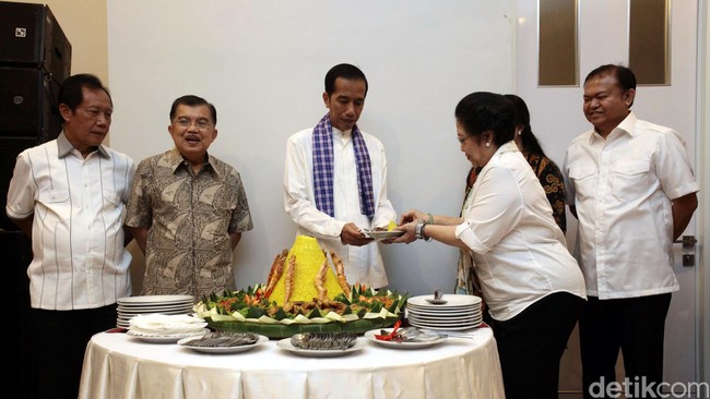 Ketua MPR menyambut ide Megawati untuk menggunakan nama Tri Sakti sebagai nama kabinet Jokowi-JK.