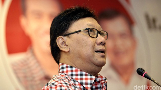 PDIP dan Golkar berada pada kubu berseberangan. Kemungkinan Golkar bergabung dengan pemerintahan Jokowi-JK?