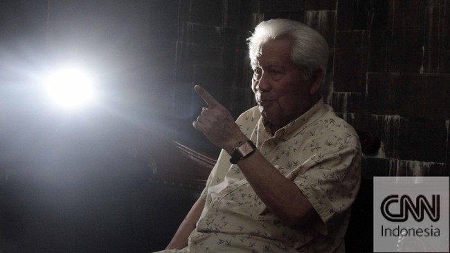 Politikus lintas zaman kelahiran 1924 itu selama ini dikenal sebagai “dukun” politik karena sangat banyak prediksi politiknya yang tepat.