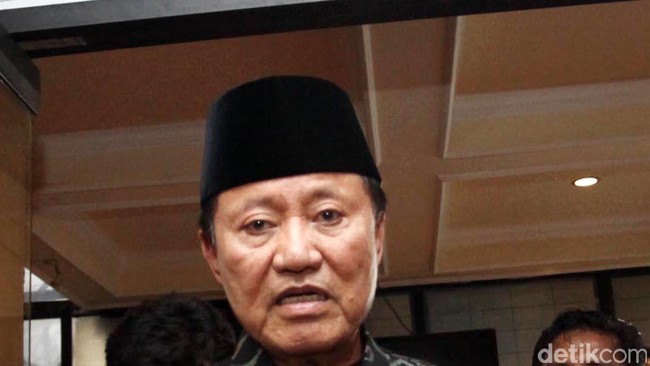 Sebelum ditetapkan sebagai tersangka kasus dugaan korupsi, Jero Wacik ternyata sempat meminta nasihat Menkumham Amir Syamsuddin.