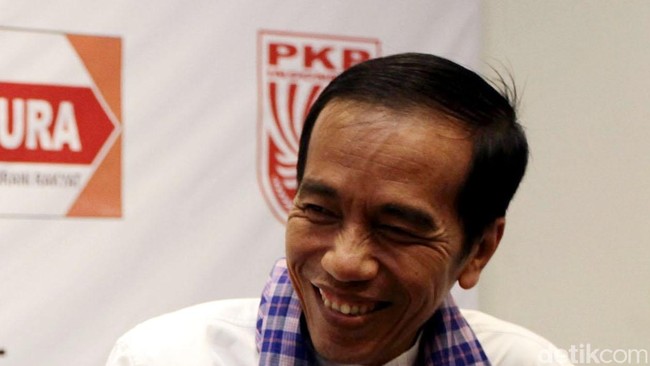 Presiden terpilih Joko Widodo membeberkan strategi penghematan yang akan ia lakukan. Salah satu di antaranya memangkas uang perjalanan dinas dan anggaran rapat.