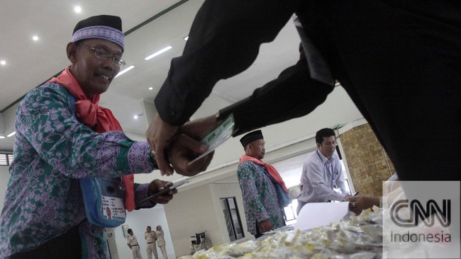 Imbali hasil investasi pada proyek infrastruktur diperkirakan sekitar 12 persen-13 persen, lebih tinggi dari deposito syariah sekitar 5 persen-6 persen.
