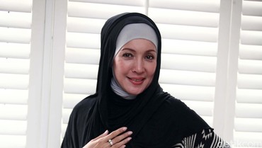 Reaksi Henidar Amroe Saat Diminta Nikah karena Hidup Sendiri di Usia 60