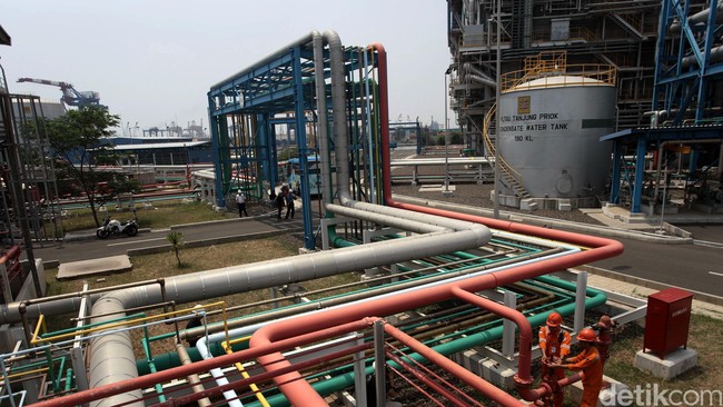 Indonesia membutuhkan tambahan listrik 11 giga watt per tahun dari ketersediaan saat ini hanya 50 giga watt. Pemerintahan Joko Widodo diminta untuk memprioritaskan program infrastruktur listrik dan transportasi perhubungan.