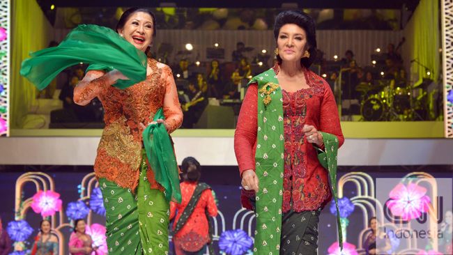 Secarik kain yang dijahit membentuk kebaya ini lebih dari sekadar baju biasa. Kebaya punya sejarah panjang dan peran penting dalam kemerdekaan bangsa Indonesia.