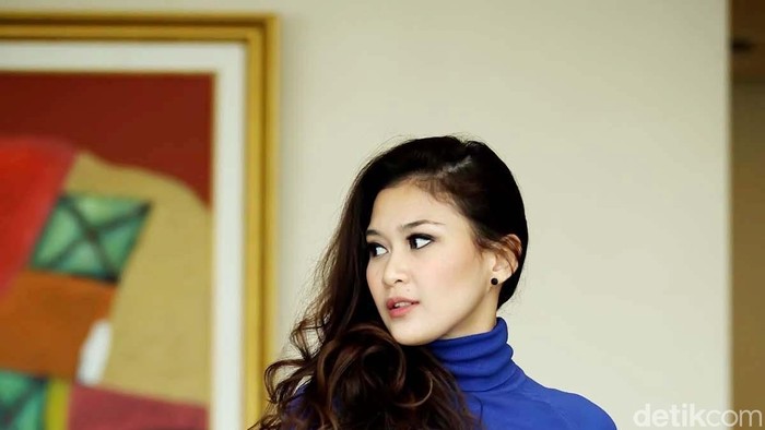 Marissa Anita adalah seorang jurnalis dan presenter berita Indonesia berumur 31 tahun.