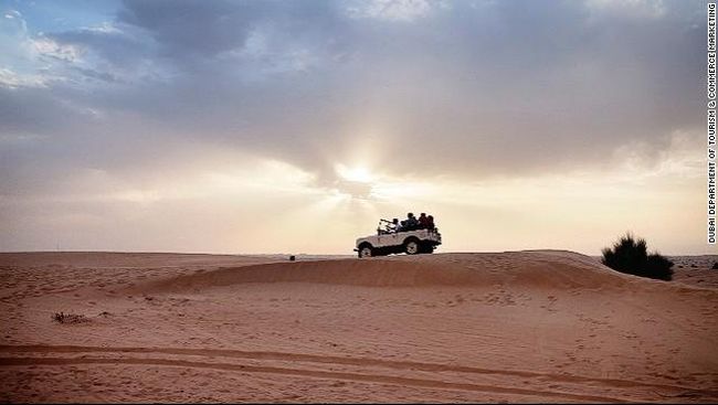 Wisata Khor Al Udaid Qatar, Uji Adrenalin Meluncur di Gurun Pasir