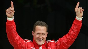 Mantan Bos F1 Tarik Komentar Soal Schumacher