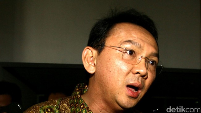 Wakil Gubernur DKI Jakarta Basuki Tjahaja Purnama akan menugaskan Badan Usaha Milik Daerah (BUMD) untuk membangun Bandara Ali Sadikin di Marunda, Jakarta Barat. Langkah ini dilakukan untuk mempercepat target penyelesaian bandara pada 2020.