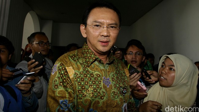 Basuki Tjahaja Purnama mengirimkan surat pengunduran diri kepada Partai Gerindra. Ia juga mengembalikan kartu anggota Gerindra. Bagaimana tanggapan Gerindra?