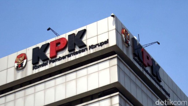 Presiden Direktur PT Sentul City Tbk Cahyadi Kumala Kwee telah ditahan KPK. Cahyadi dapat membahayakan saksi dan alat bukti jika tidak segera dibui.