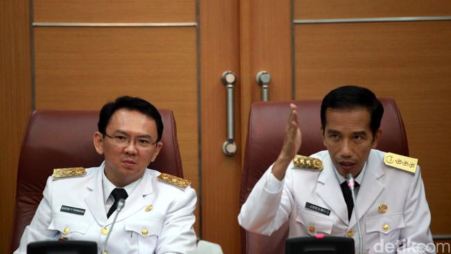 Pengamat politik dari Universitas Indonesia, Boni Hargens, berpendapat tidak perlu Presiden Joko Widodo (Jokowi) dimintai keterangan dalam pengusutan kasus UPS.