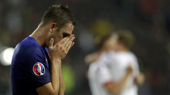 Si Manusia Es asal Islandia, Gilfy Sigurdsson,&nbsp;membuat&nbsp;meneer-meneer Belanda kecewa lewat dua golnya ke gawang Jasper Cillessen