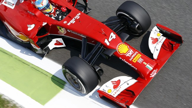 Fernando Alonso dan Kimi Raikkonen didatangkan ke Ferrari untuk mengembalikan masa kejayaan tim F1 asal Italia tersebut. Namun, Ferrari gagal memberikan tunggangan yang sesuai.
