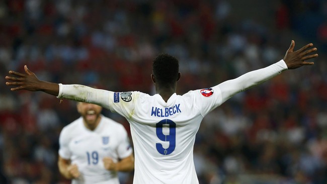 Mantan kapten Setan Merah, Gary Neville, menyuarakan ketidakpuasan bahwa Man United hanya mendapatkan &pound;16 juta dari penjualan Dany Welbeck ke Arsenal.