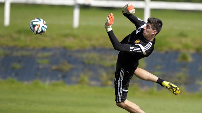 Menjadi penjaga gawang utama Chelsea, Thibaut Courtois juga membawa beban baru berupa tuntutan untuk bisa mencatatkan prestasi seperti yang dimiliki Cech.