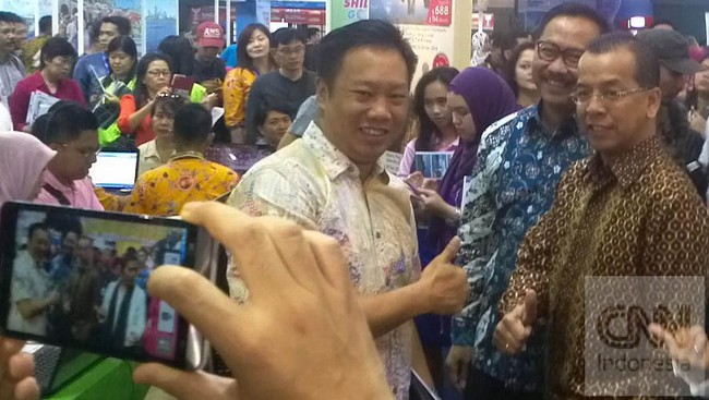 Kinerja keuangan kuartal III 2014 Garuda Indonesia yang semakin memburuk, membuat Menteri BUMN Rini Soemarno merombak jajaran direksi maskapai tersebut.
