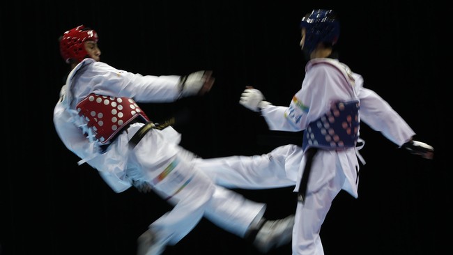 Bola salju ekonomi dijadikan alasan untuk melakukan pembangunan saat menjadi tuan rumah ajang olahraga skala besar. Namun, pada Asian Games, Korea Selatan justru berhemat.