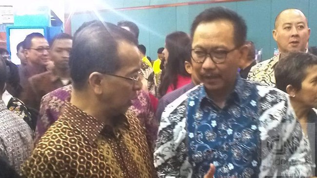 Lima nama baru yang masuk dalam jajaran komisaris Garuda adalah Jusman Syafii Djamal, Hasan M. Soedjono, Muzaffar Ismail, Dony Oskaria, dan Chairal Tanjung.