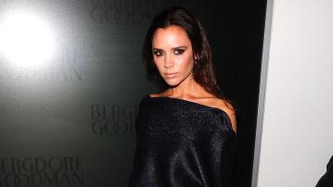 Dulu Victoria Beckham lebih dikenal sebagai penyanyi setelah sukses dengan grup vokalnya, Spice Girls. Namun, kini sayap karier istri David Beckham ini lebih berat ke dunia fesyen.