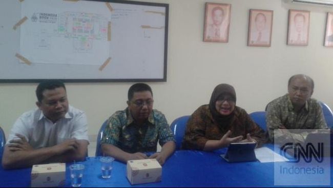 IKAPI: Tidak Ada Mafia Buku Pelajaran IKAPI bantah peran mafia penerbitan sebagai dalang keterlambatan pendistribusian bupel ke sejumlah sekolah di Indonesia. Terbatasnya kapasitas mesin perusahaan percetakan diklaim sebagai penyebab utama.
