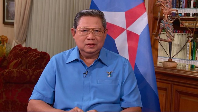 Partai Demokrat masih berada pada posisi mendukung pilkada tak langsung lewat DPRD. Namun SBY selaku Ketua Umum Demokrat mengatakan memilih pilkada langsung oleh rakyat dipertahankan.