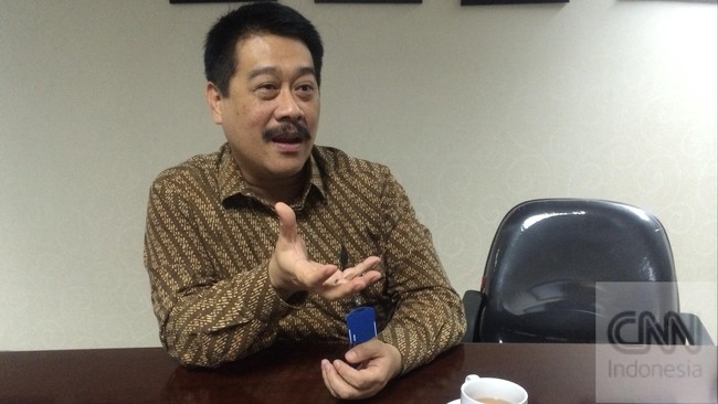 PPATK sudah melakukan penelisikan transaksi keuangan milik tersangka korupsi pembayaran suplai gas Fuad Amin Imron sejak tahun lalu.