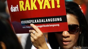 10 Fraksi di DPR Satu Suara: Pilkada Serentak Dimulai 2016