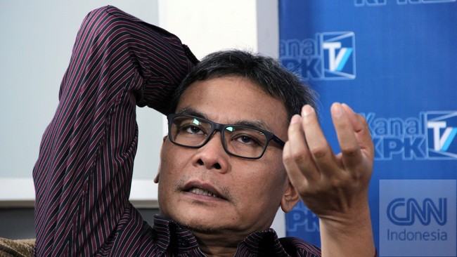 Plt Pimpinan Sementara KPK Johan Budi SP mengatakan dari pihak internal KPK sempat mengusulkan tujuh nama kandidat plt pimpinan KPK ke istana.